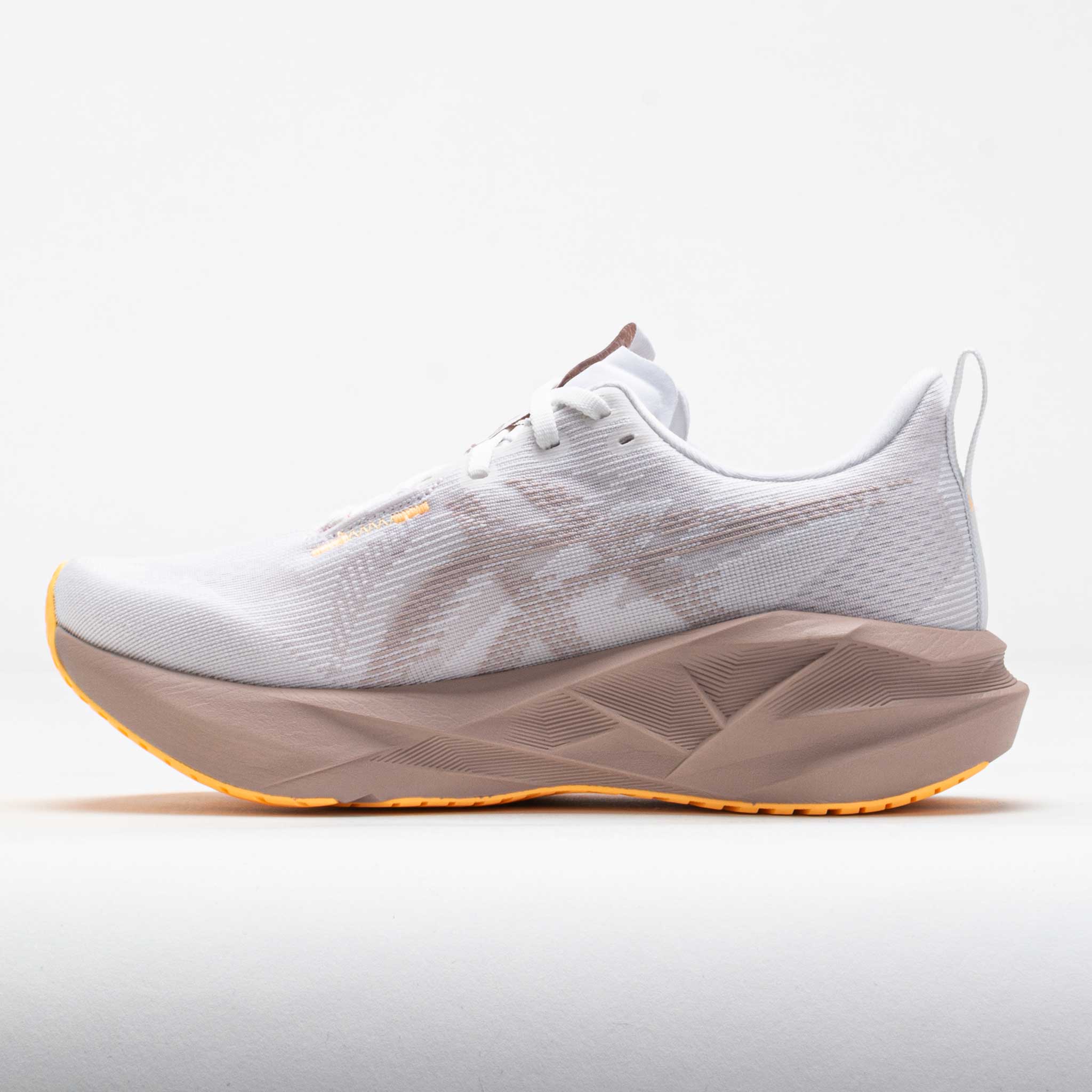 ASICS Novablast 5 Women's White/Fawn