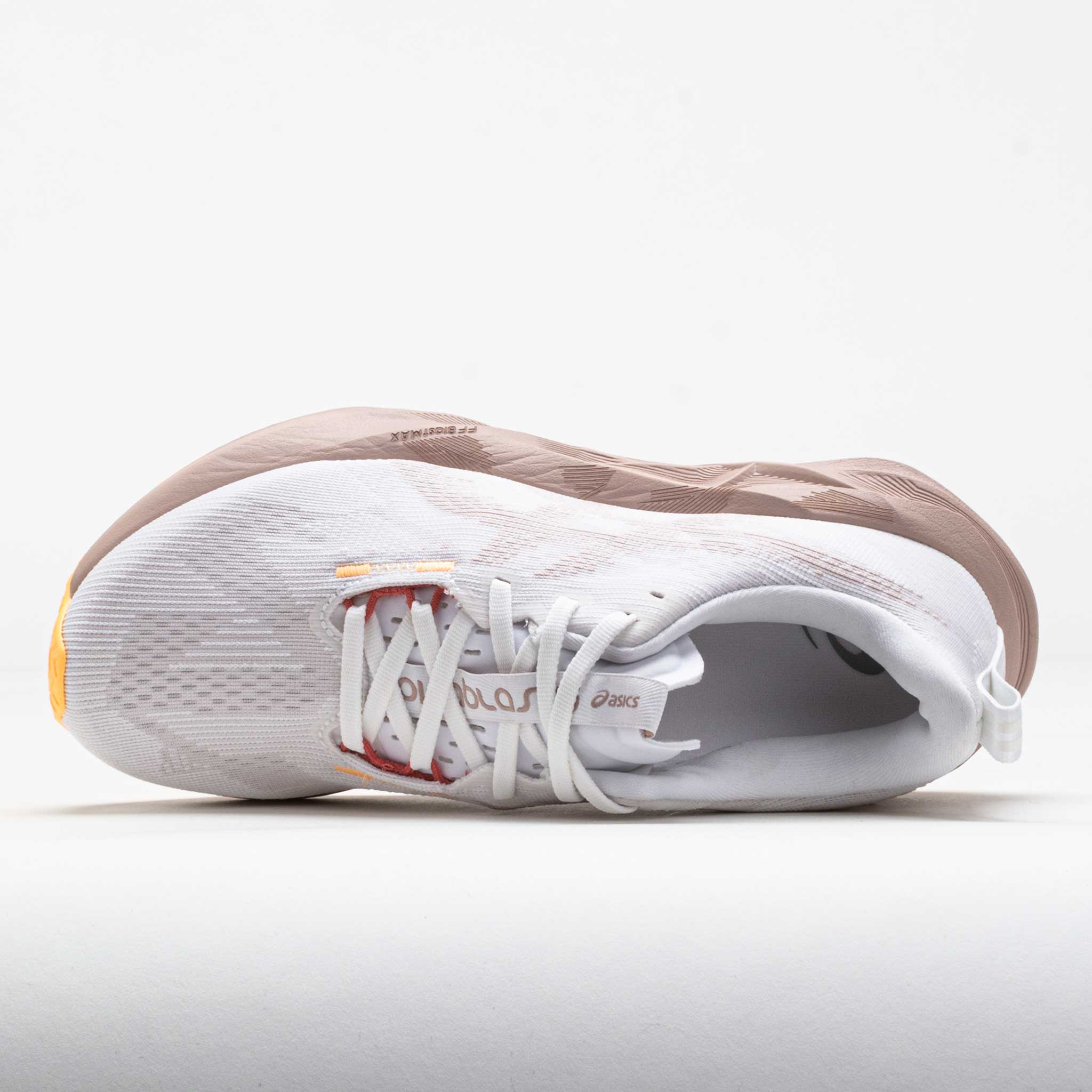 ASICS Novablast 5 Women's White/Fawn